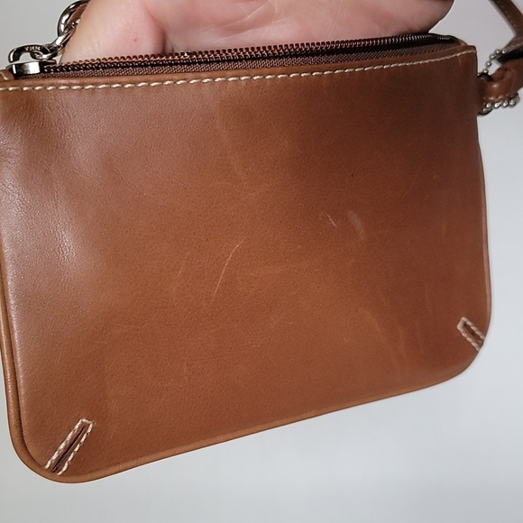 Coach brown leather wristlet - Picture 12 of 13